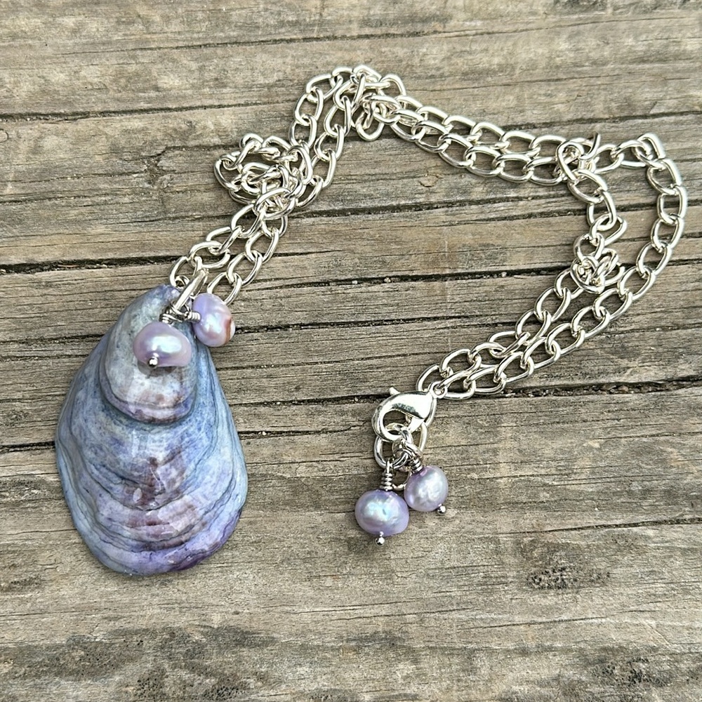 Dyed oyster shell necklace   #3 - Picture 4 of 8